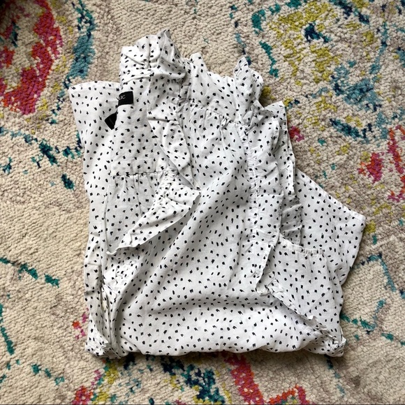 Banana Republic Sleeveless Button Down - Picture 4 of 8